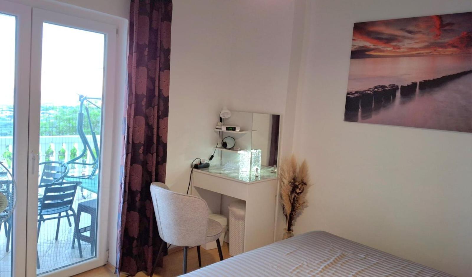 Apartment Natali Каштел-Стари Экстерьер фото